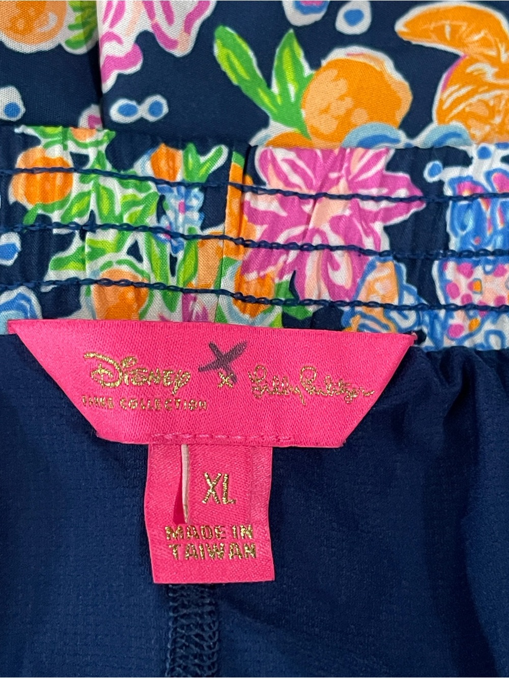 Lilly Pulitzer Disney Mickey Minnie Shorts Athletic Swim Blue Size XL - Picture 6 of 8